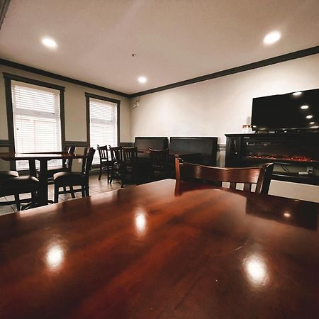 Quality Inn & Suites Hinton Εξωτερικό φωτογραφία