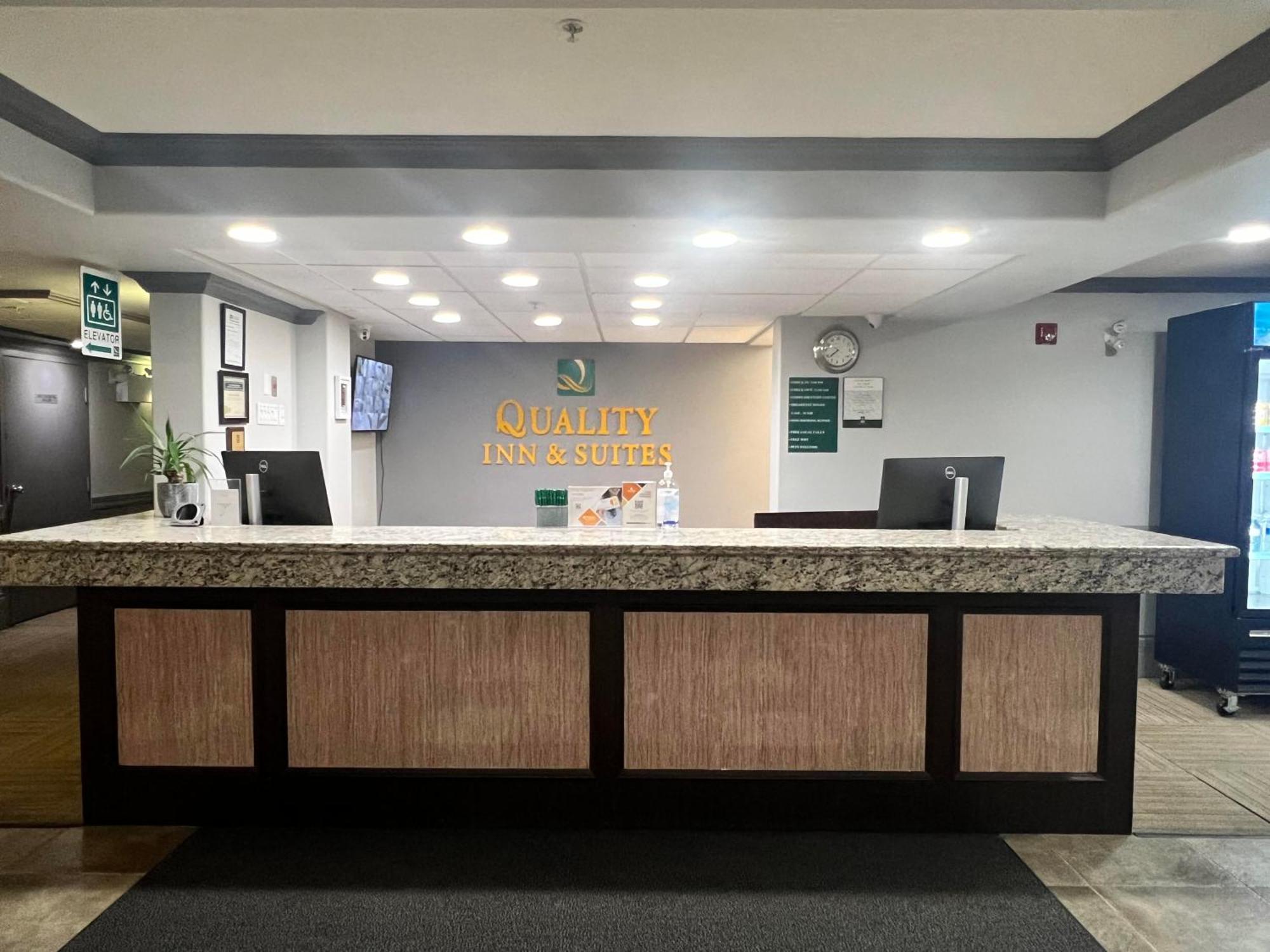Quality Inn & Suites Hinton Εξωτερικό φωτογραφία